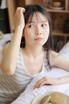 WWW.COM捏胸挤出奶